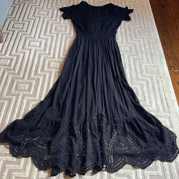 Eyelet maxi dress - Picture 2 of 8